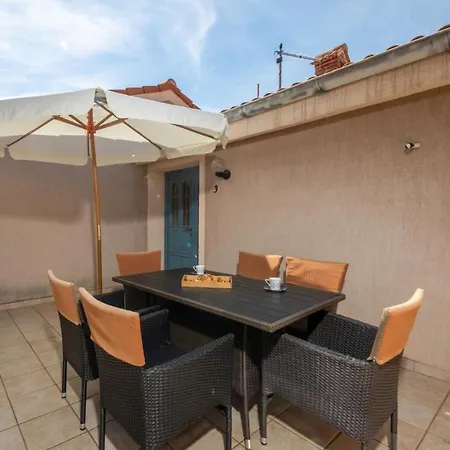 Apartment In With Sea View, Balcony, Air Conditioning, Wifi 3321-3 *