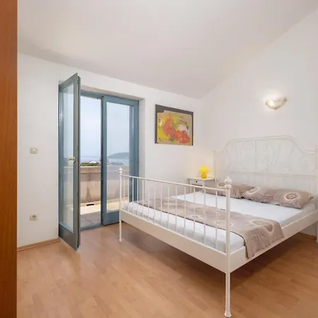 In With Sea View, Balcony, Air Conditioning, Wifi 3321-3 Supetarska Draga