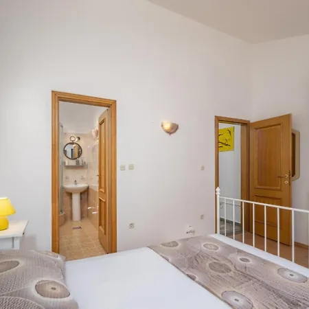In With Sea View, Balcony, Air Conditioning, Wifi 3321-3 * Supetarska Draga