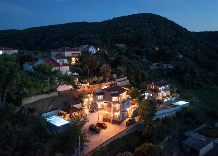 In With Sea View, Balcony, Air Conditioning, Wifi 3321-3 Supetarska Draga