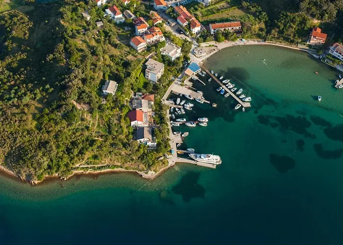 In With Sea View, Balcony, Air Conditioning, Wifi 3321-3 Supetarska Draga