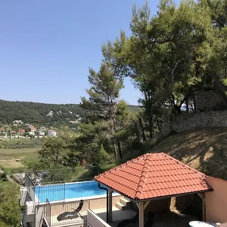 In With Sea View, Balcony, Air Conditioning, Wifi 3321-3 Supetarska Draga