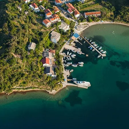 In With Sea View, Balcony, Air Conditioning, Wifi 3321-3 Supetarska Draga